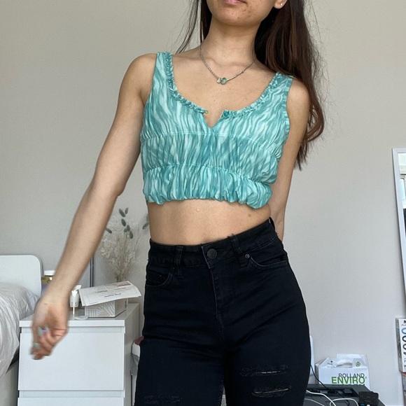 Boohoo Green Mesh Corset Top - Picture 3 of 14